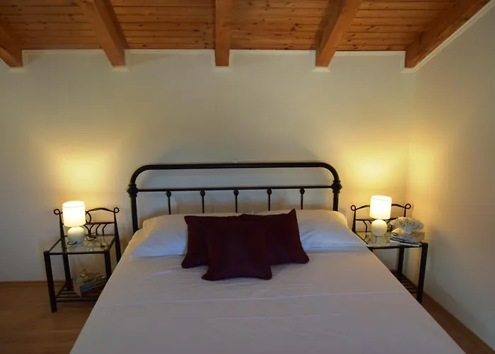 Marta Ii Your In Seget Center Hébergement de vacances *